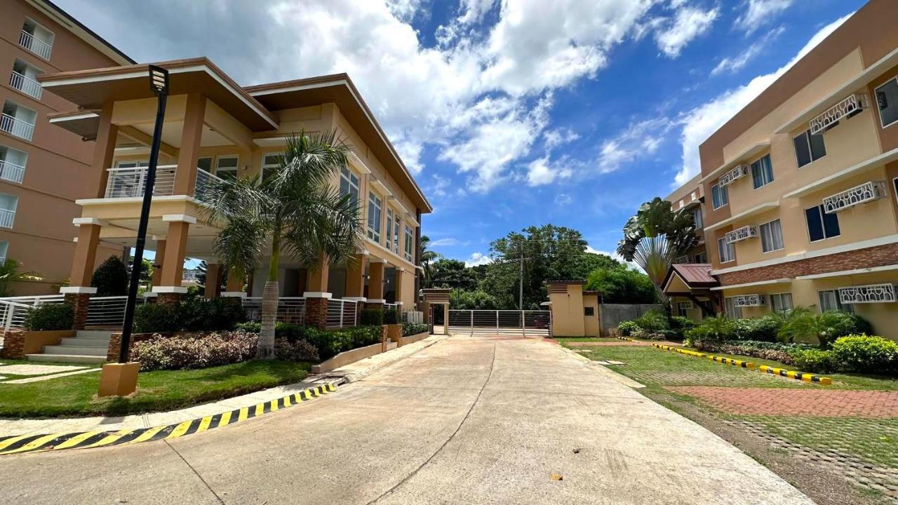 2 Bedroom And Studio Apartments With Private Pool And Gym In Vista Manors Verdant Puerto Princesa Dış mekan fotoğraf