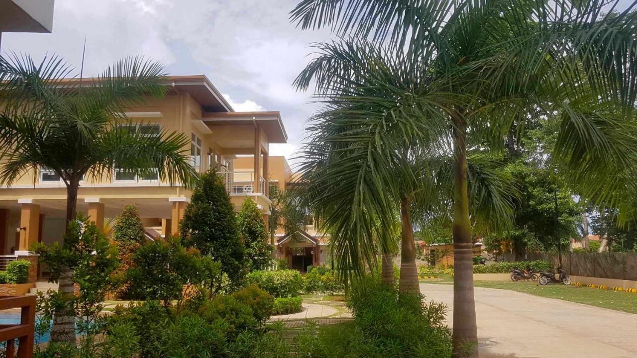 2 Bedroom And Studio Apartments With Private Pool And Gym In Vista Manors Verdant Puerto Princesa Dış mekan fotoğraf