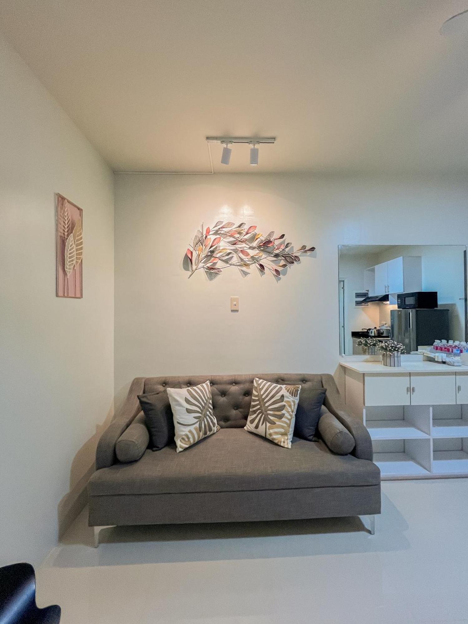 2 Bedroom And Studio Apartments With Private Pool And Gym In Vista Manors Verdant Puerto Princesa Dış mekan fotoğraf