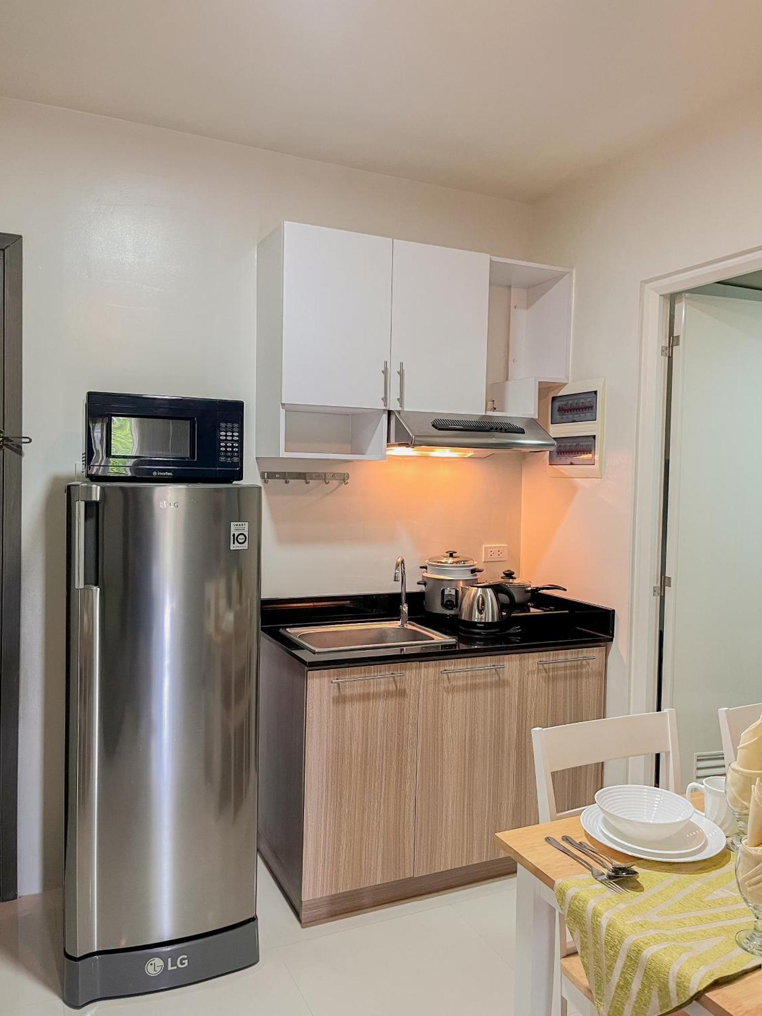 2 Bedroom And Studio Apartments With Private Pool And Gym In Vista Manors Verdant Puerto Princesa Dış mekan fotoğraf