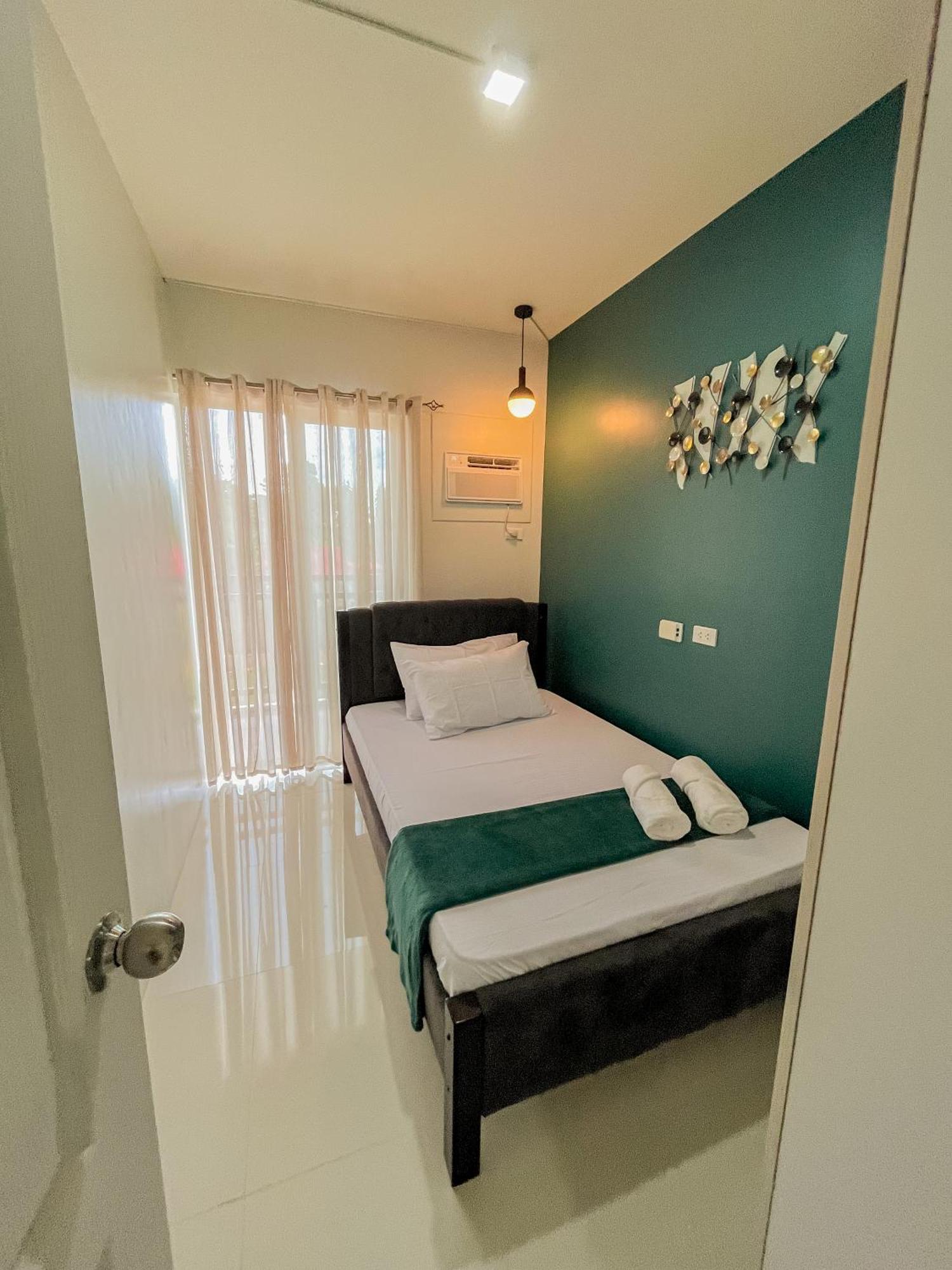 2 Bedroom And Studio Apartments With Private Pool And Gym In Vista Manors Verdant Puerto Princesa Dış mekan fotoğraf