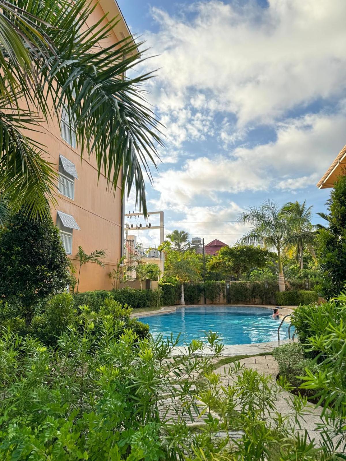 2 Bedroom And Studio Apartments With Private Pool And Gym In Vista Manors Verdant Puerto Princesa Dış mekan fotoğraf