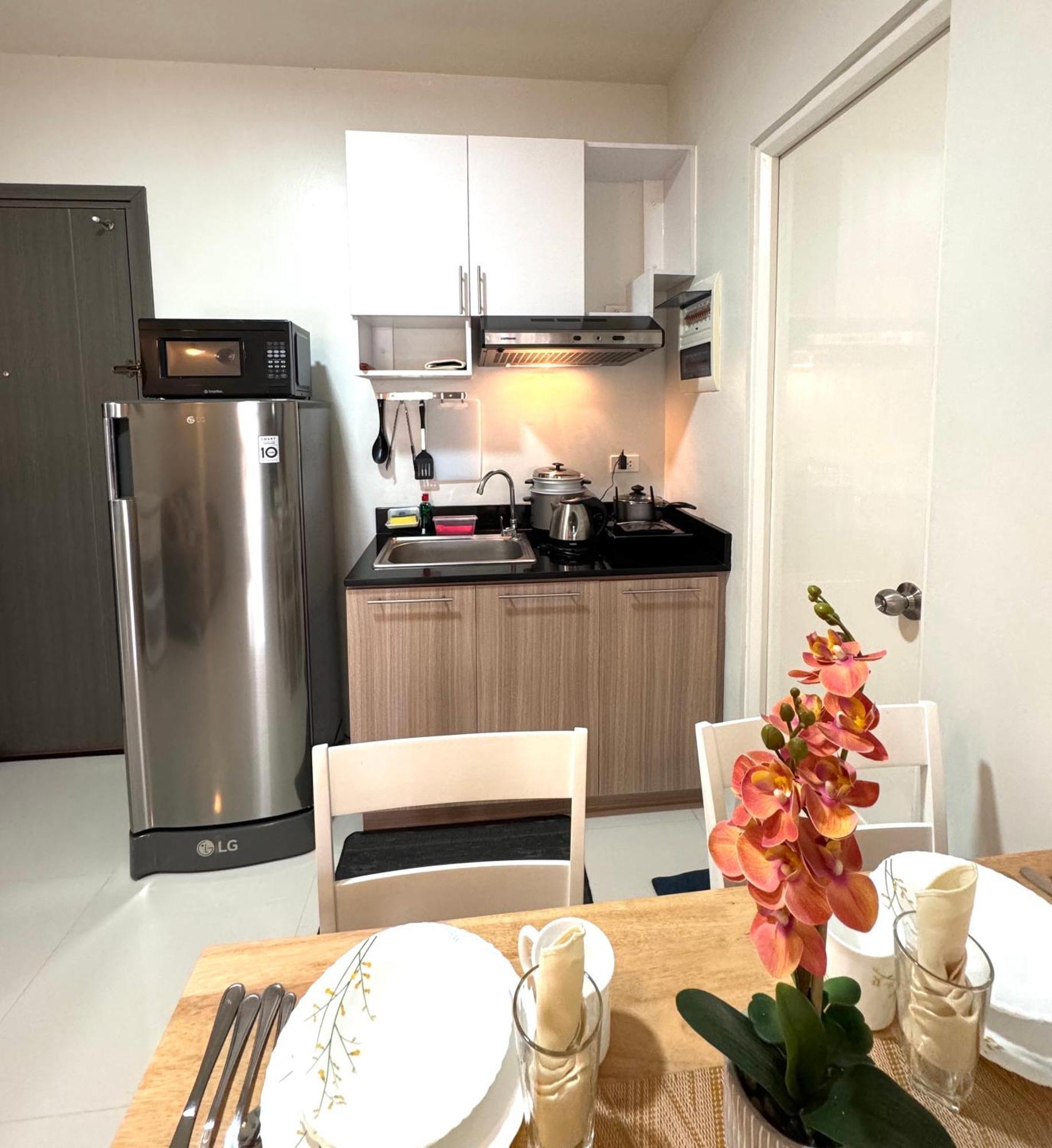 2 Bedroom And Studio Apartments With Private Pool And Gym In Vista Manors Verdant Puerto Princesa Dış mekan fotoğraf