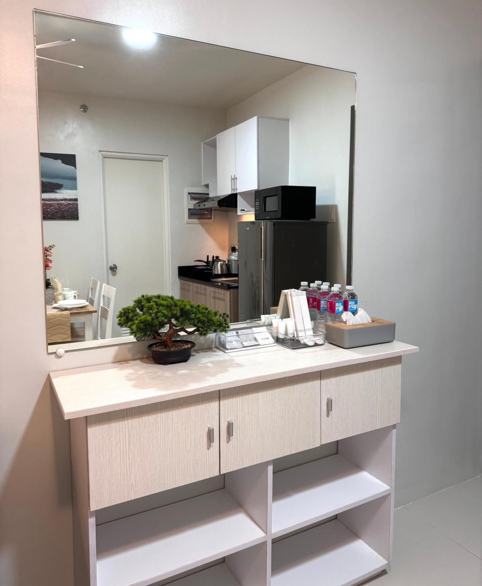 2 Bedroom And Studio Apartments With Private Pool And Gym In Vista Manors Verdant Puerto Princesa Dış mekan fotoğraf